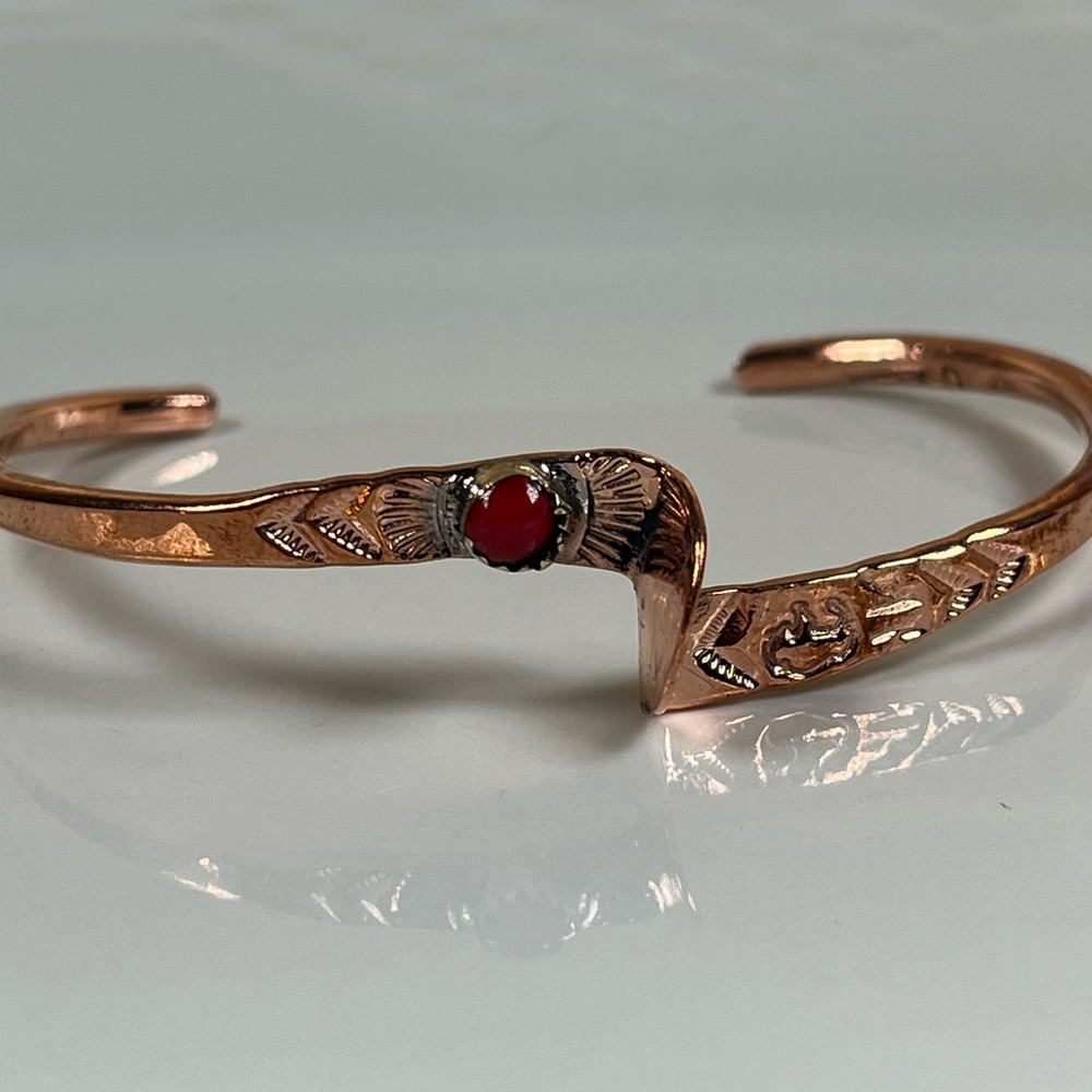 Solid Copper Native Made Apple Coral Gemstone Cuff Bracelet Size 6.5 Adjustable - Picture 2 of 7
